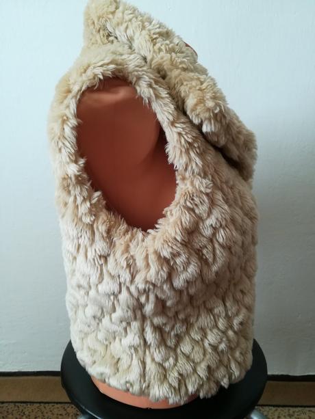 Bundička bez rukávov, m