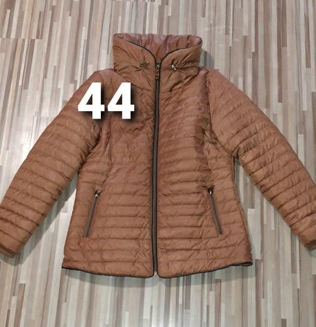 Presivana vetrovka 44, esmara,44