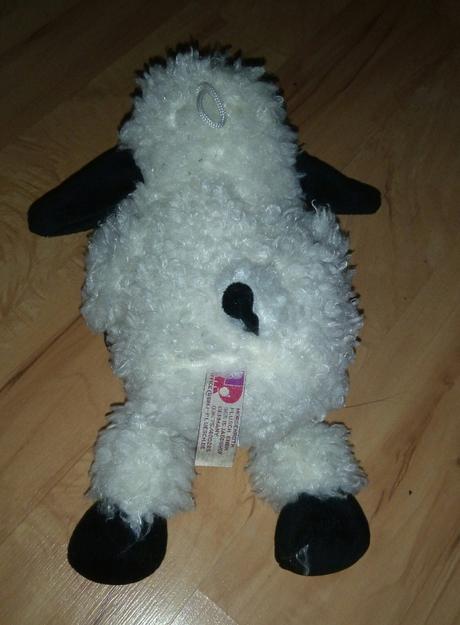 Čierno - biela ovečka so srdiečkom, 