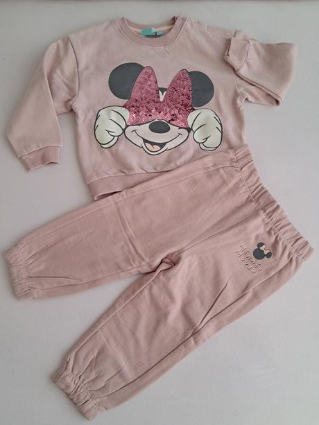 Tepláková súprava, 86