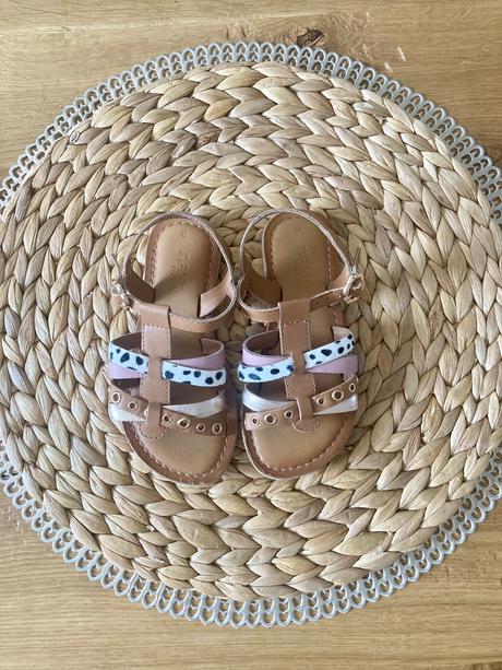 Kožené sandálky zn.next premium vel.26.5, next,26