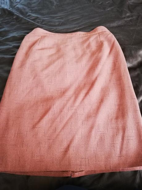 Tehlova suknicka, 48