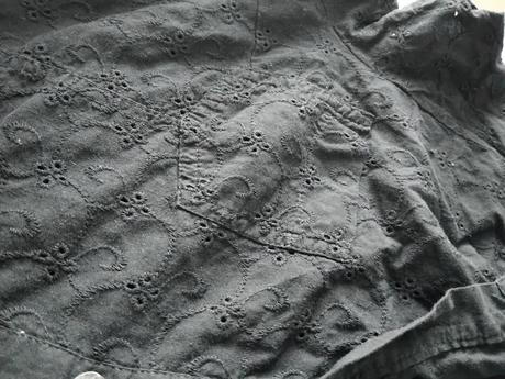 Cierna bluzka krátky rukav, s