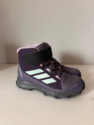 Predám zimné čižmy / topánky adidas terrex, adidas,35