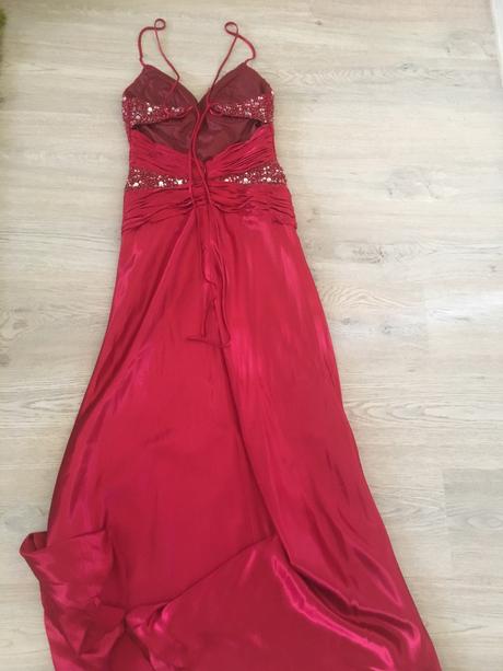 Spoločenské šaty, 38