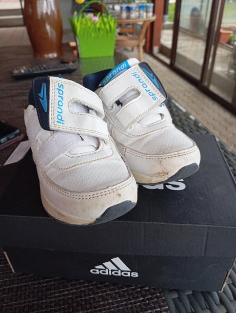 Darujem topánky na donosenie za postovne, 25