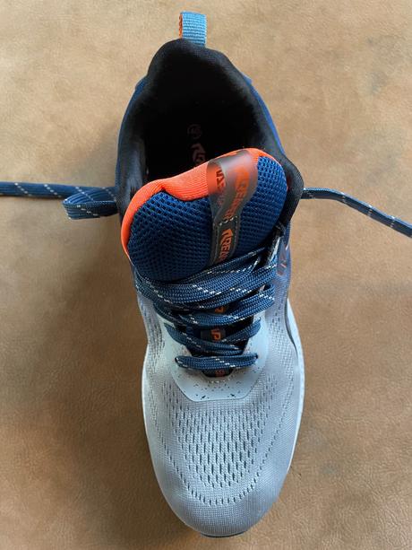 Tenisky vel.40 a vel. 42 zn. reaper, 40