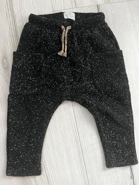 Čierne tepláky so šnúrkami, zara,92