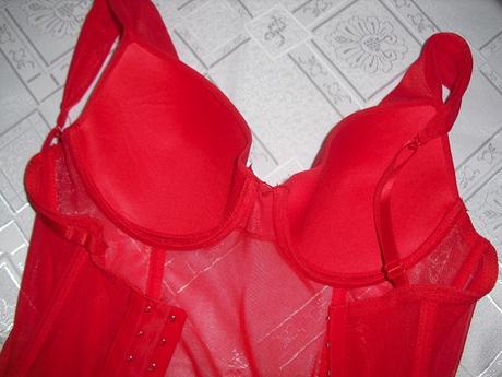 Sexy cerveny korzetik, s