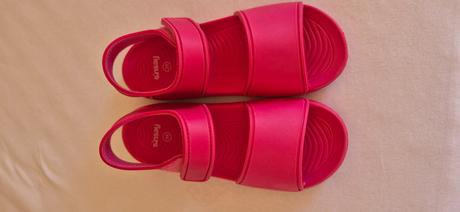 Sandále aj k vode, sinsay,35