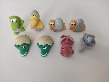 Semisove postavicky z kinder, 