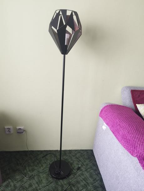 Štýlová stojacia lampa,