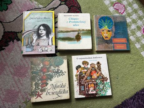 Sada 5 ks rozprávkových knižiek,