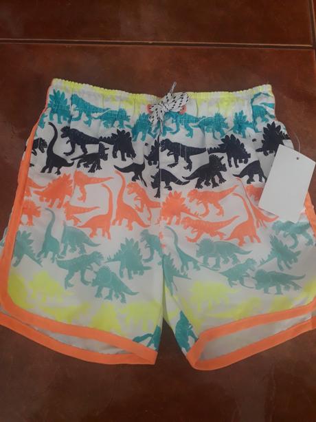 Nové plavky s visačkou dino, c&a,110