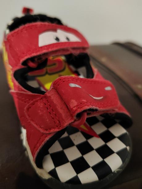 Svietiace sandalky cars, disney,22
