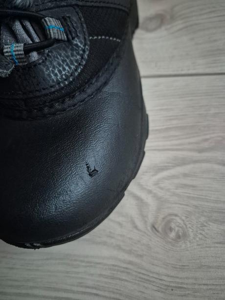 Snehule columbia, columbia,32