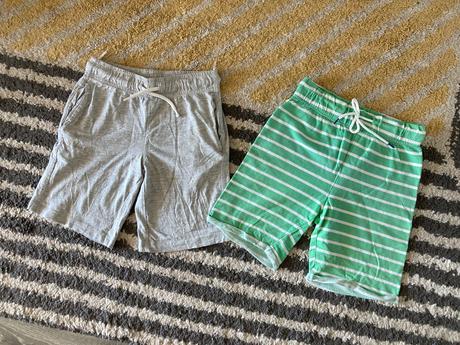 Kraťasky šedé a pásikavé, c&a,116