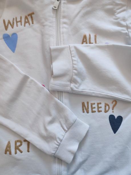 Mikina so srdiečkami, ovs,140