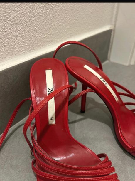 Sandale na opätku, zara,37