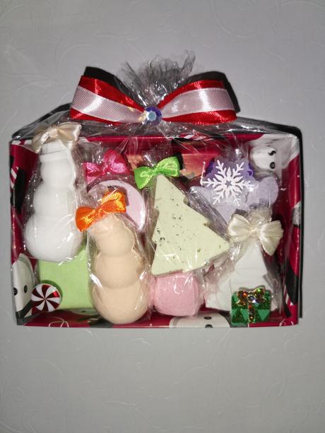 Malá darčeková vianočná sada šumiviek do kúpeľa,