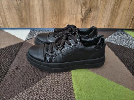 Kožené topánky c.35 lasocki, lasocki,35