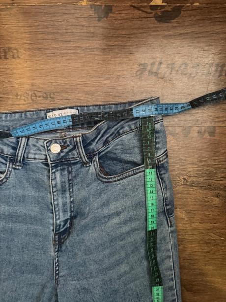 Strečové jemne rozšírené rifle, primark,m