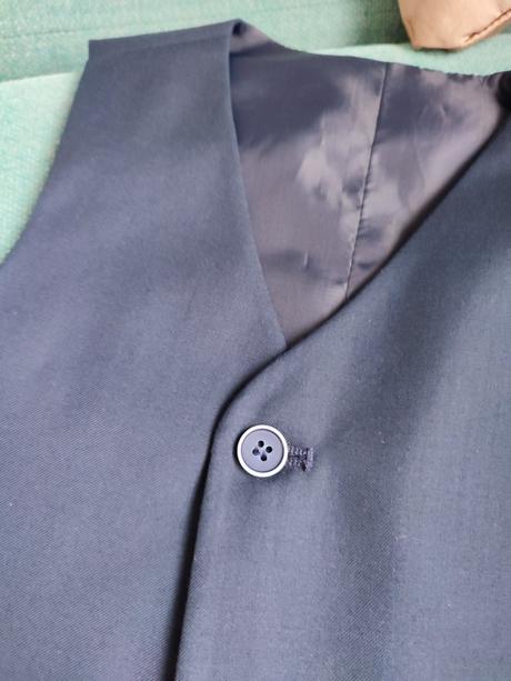 Oblekové nohavice a vesta, 98