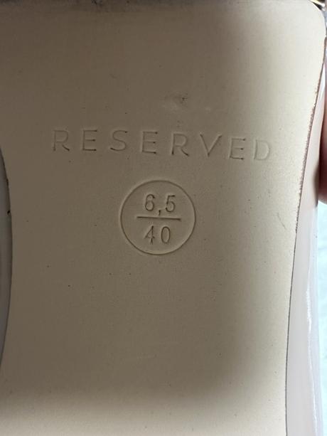 Béžové lakované lodičky zn. reserved, reserved,40