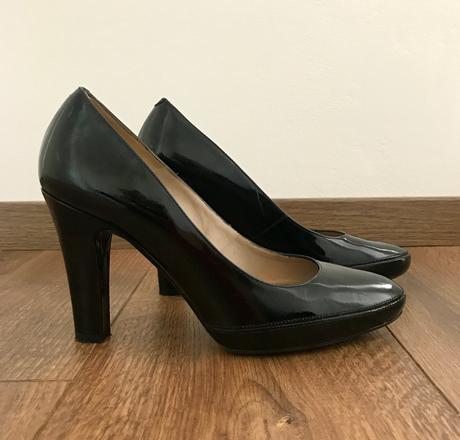 Čierne lakované kožené lodičky unisa, 38