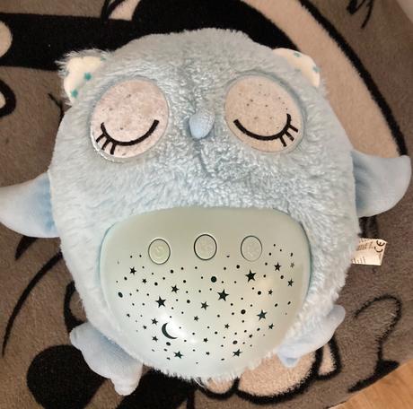 Svietiaca sova so zvukom a projektorom, 