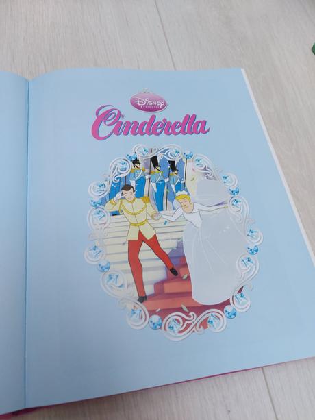 Anglická hrubá kniha, 