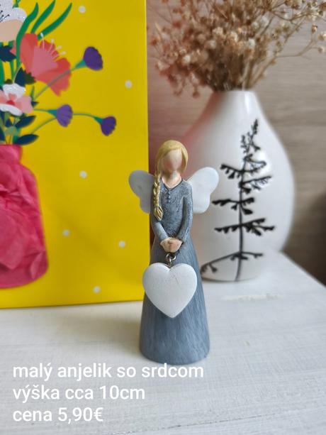 Malý modrý anjelik so srdcom, 