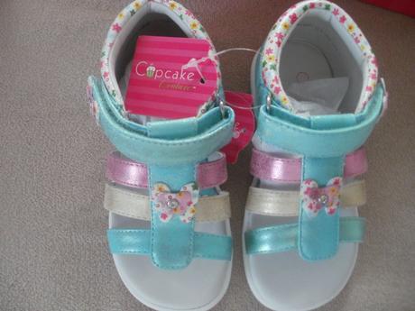 Nenosene sandalky, 23