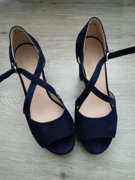 Krásne topánky, graceland,37