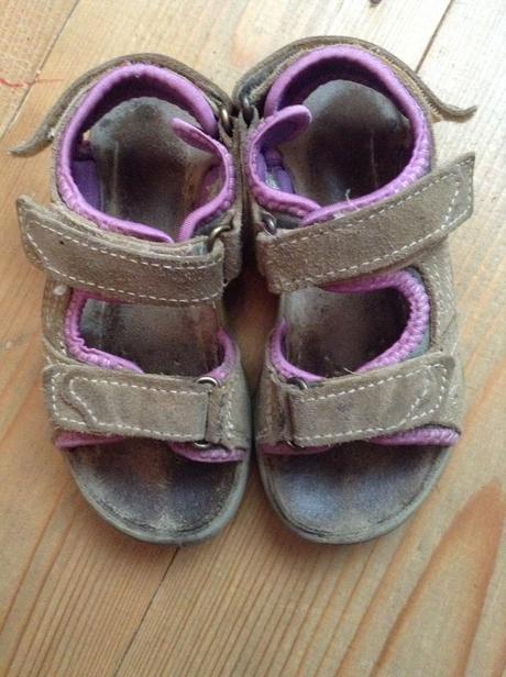 Kožené sandalky, bären-schuhe,27