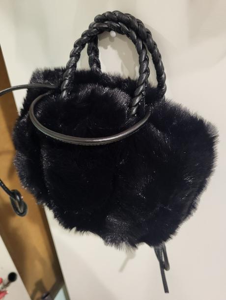 Kožušinková kabelka - čierna, 