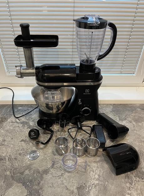 Electrolux ekm 3700 kuchynský robot, electrolux