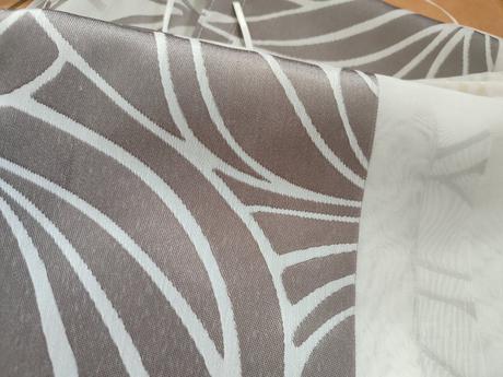 Záclony aj s garnižou, 