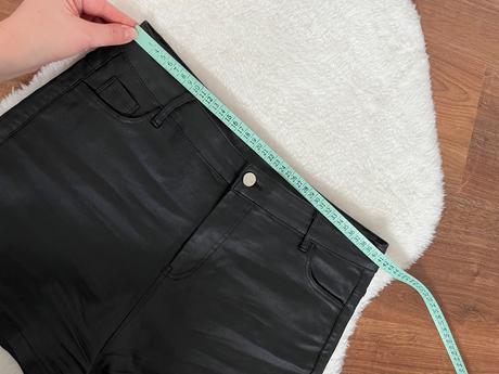Čierne kraťasy, xl