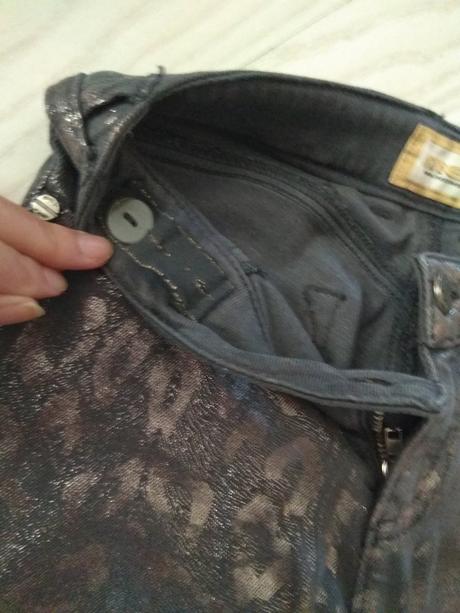 Moderné nohavice s kovovým odleskom, 134