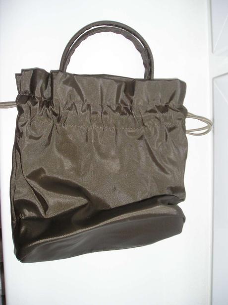 Kaki olivový vačok kabelka,