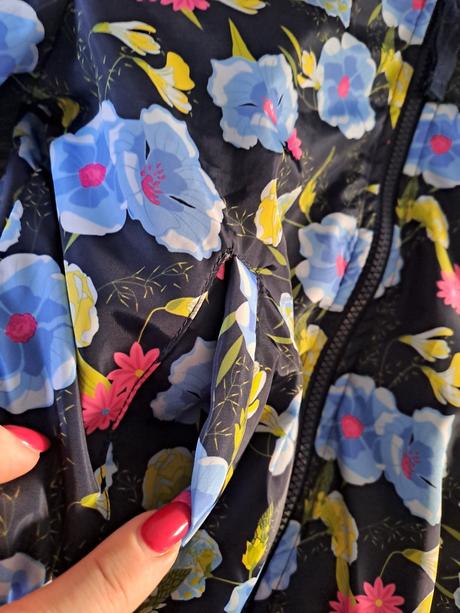 Bombera, reserved,134