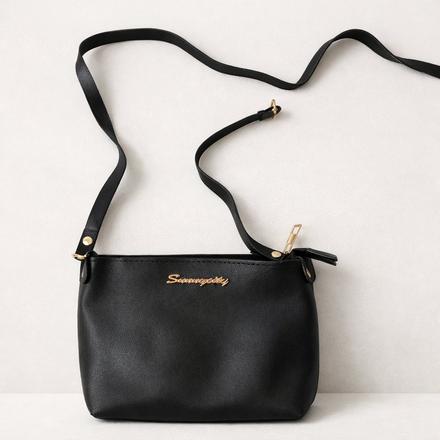 Čierna crossbody kabelka, 