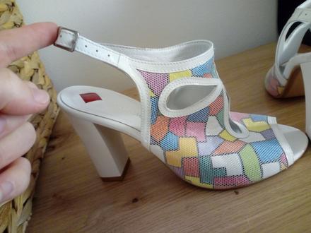 Prenadherne sandalky, 36