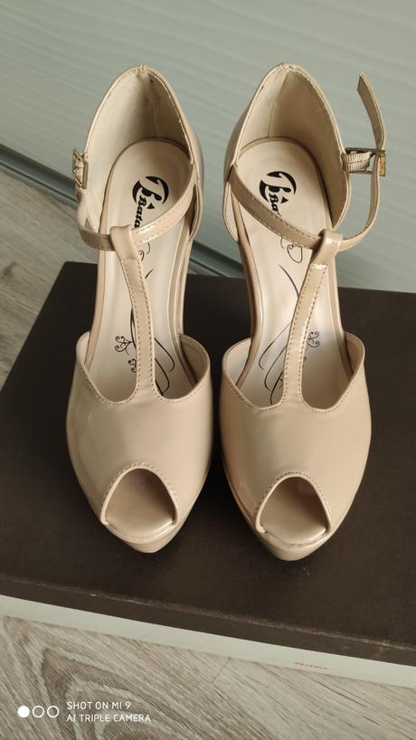 Topánky na platforme 38, baťa,38