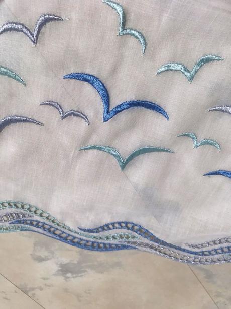 Batistová vitrážka na okno,