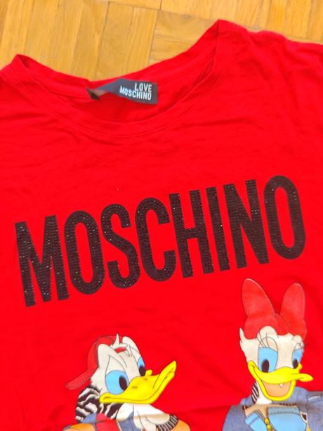 Štýlové, moderné, trendy letné tričko l, moschino,l