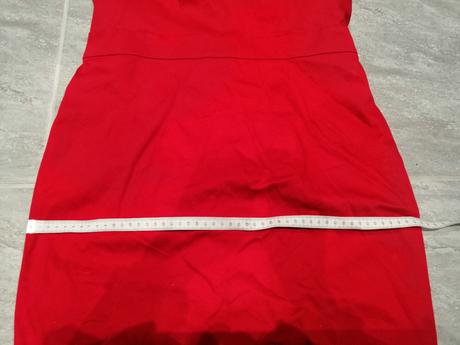 Červené puzdrové šaty mas, marks & spencer,38