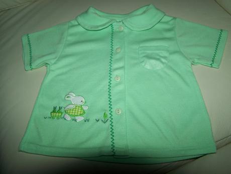 Zelené tričko s krásnou aplikáciou zajka , 74