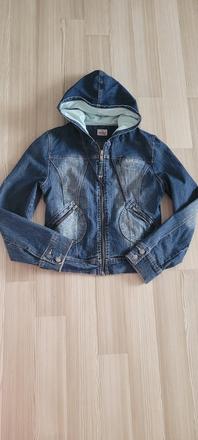 Riflova bunda na chrbte so srdieckom s kridlami, 38